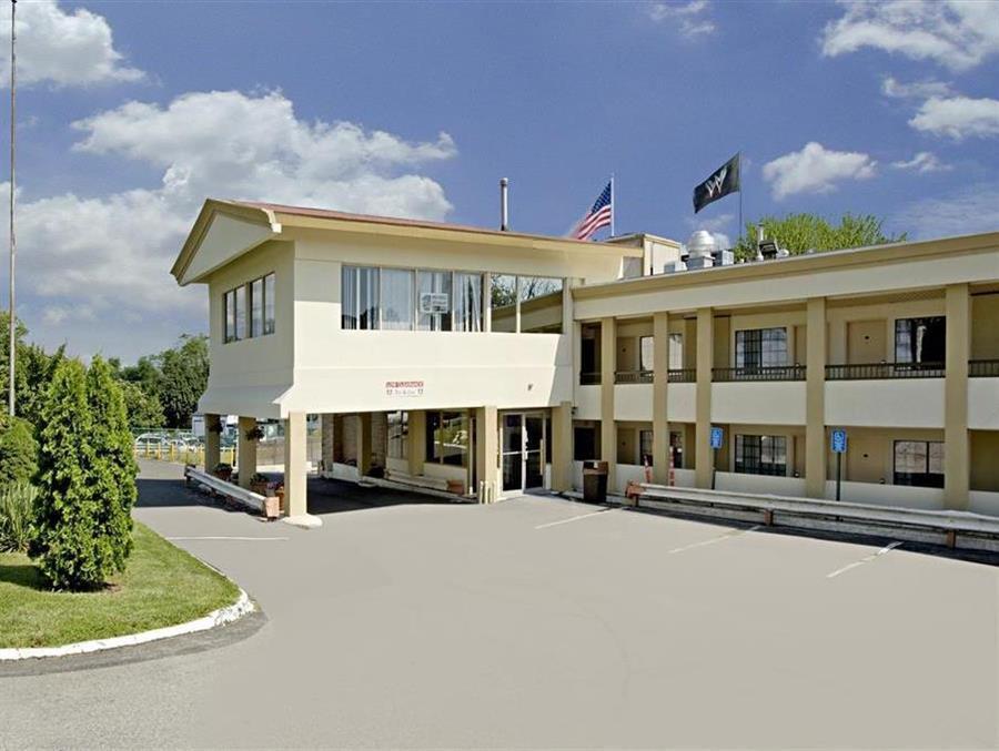 Hotel Red Carpet - Stamford